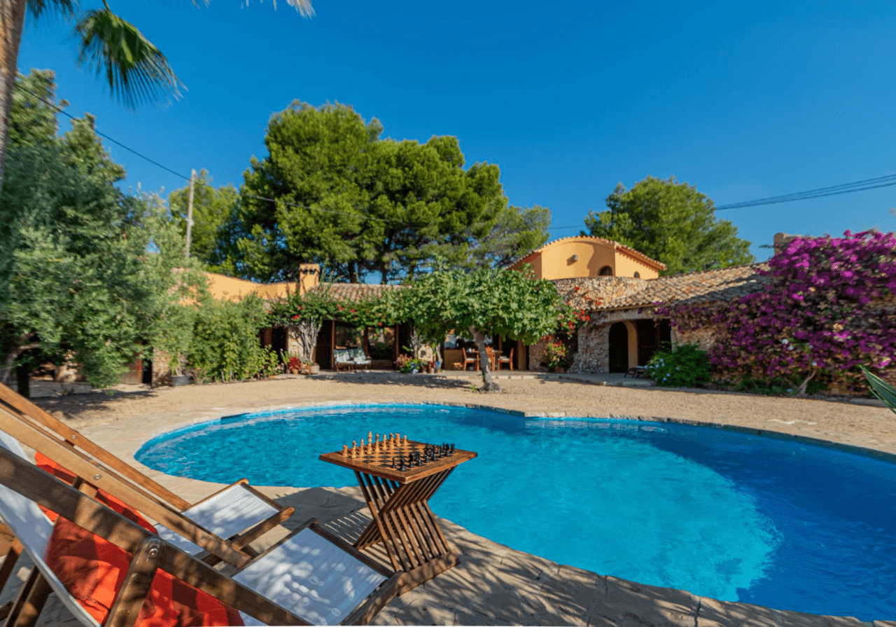 Chalet na sprzedaż w Altea Pueblo z 3 sypialniami i krytym basenem