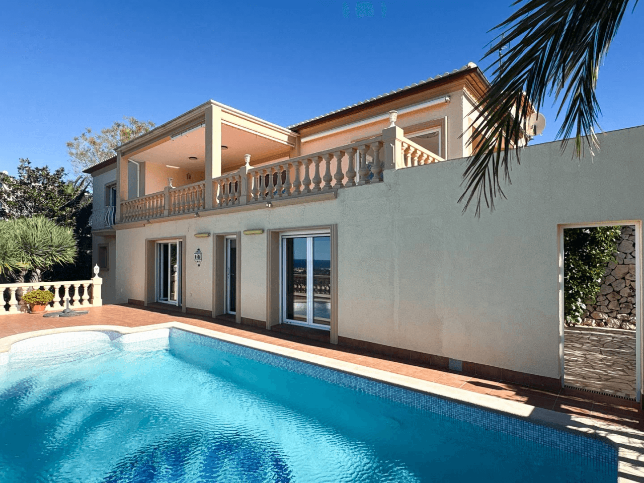 Villa til salg i Denia, Alicante